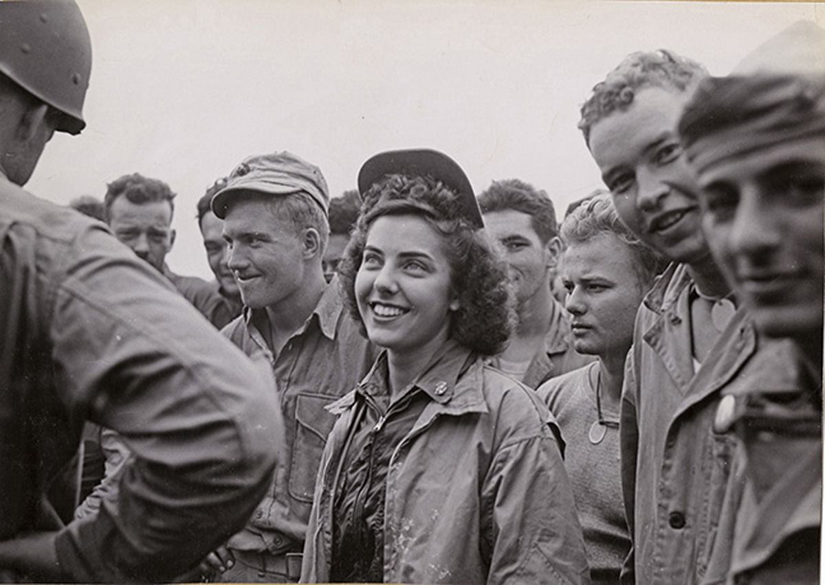 first-navy-flight-nurse-on-iwo-jima-women-of-world-war-ii