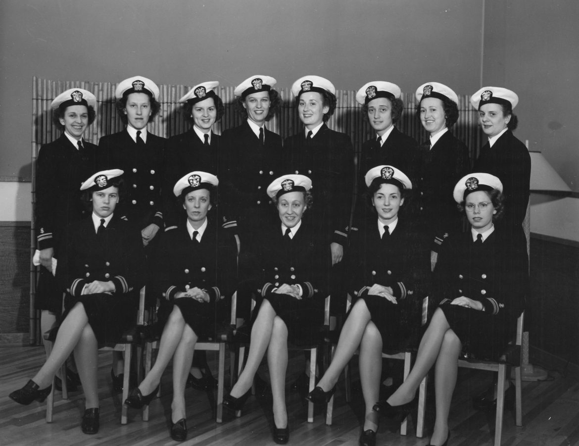 navy-nurses-at-camp-parks-in-shoemaker-california-women-of-world-war-ii